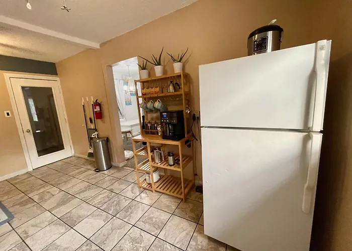 Pet Friendly, 5 Minutes To Town, 20 Miles To The Pensacola