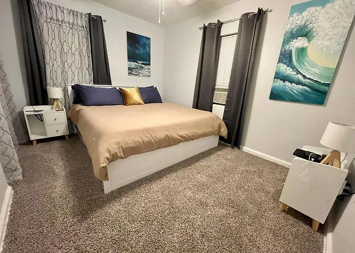 Pet Friendly, 5 Minutes To Town, 20 Miles To The * Pensacola